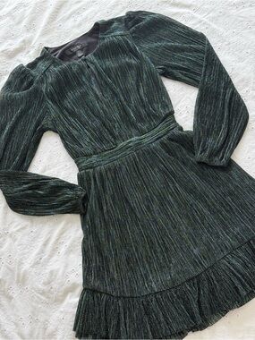 Ever New Emerald Metallic Pleated Long-Sleeve Dress